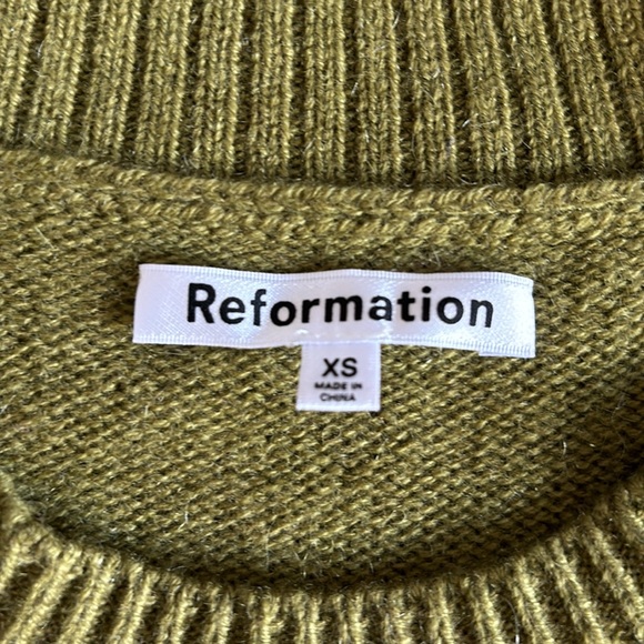 Reformation Paloma Cropped Crew Cashmere Sweater - Picture 10 of 10